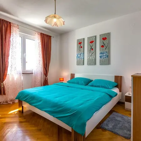 Guest house Kira, 3*