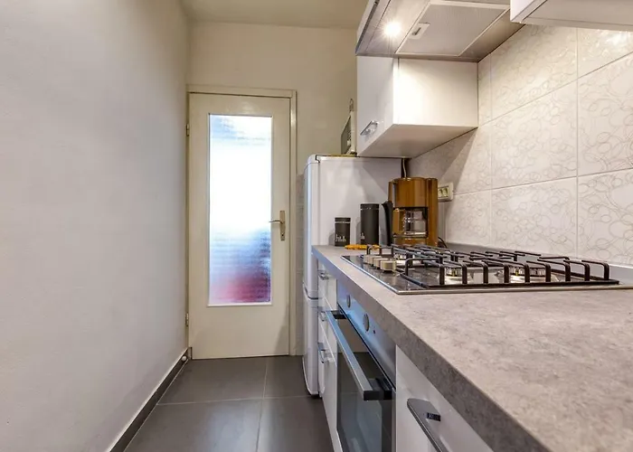 Kira, Maison d'hôtes Mali Lošinj